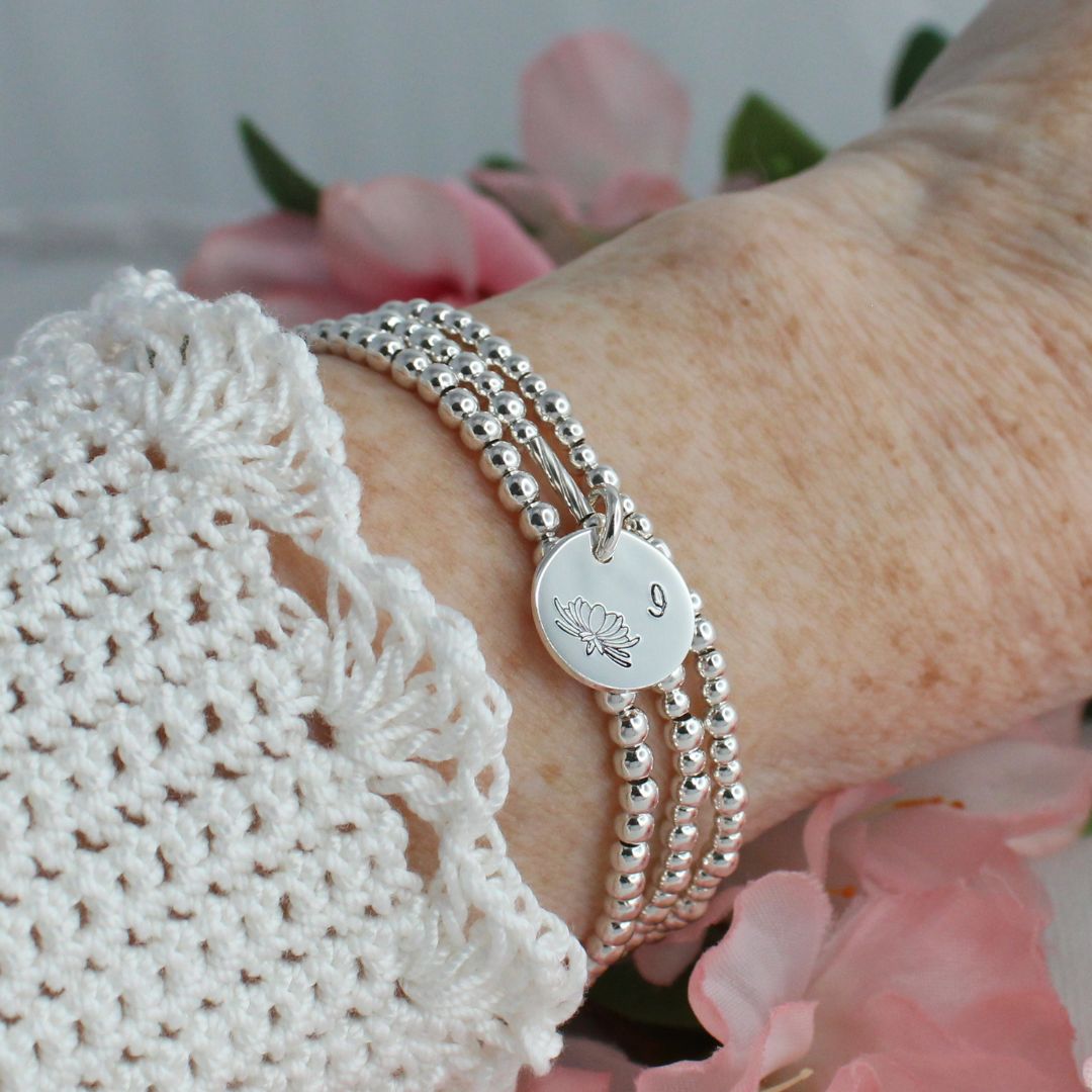 November Birth Flower Bracelet – Chrysanthemum Bella Love Drop