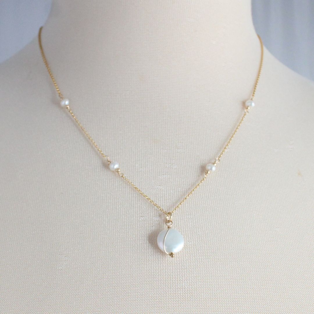 Coin Pearl Pendant Necklace - Gold Filled - Eterna