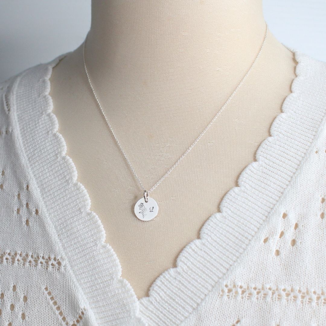 December Birth Flower Pendant Necklace – Narcissus Bella Love Drop