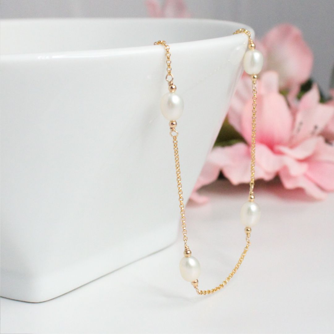 Pearl Station Chain Necklace - Gold - Serenity