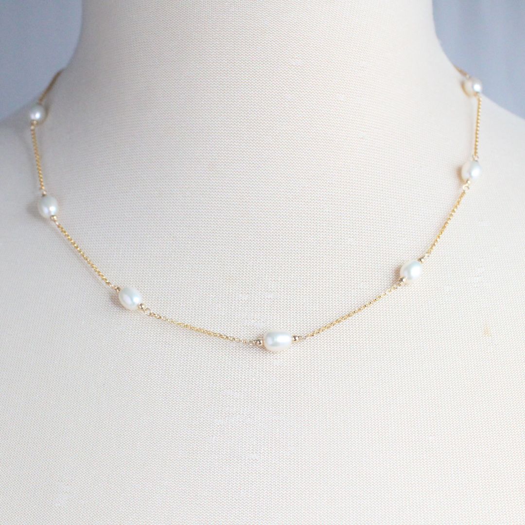 Pearl Station Chain Necklace - Gold - Serenity