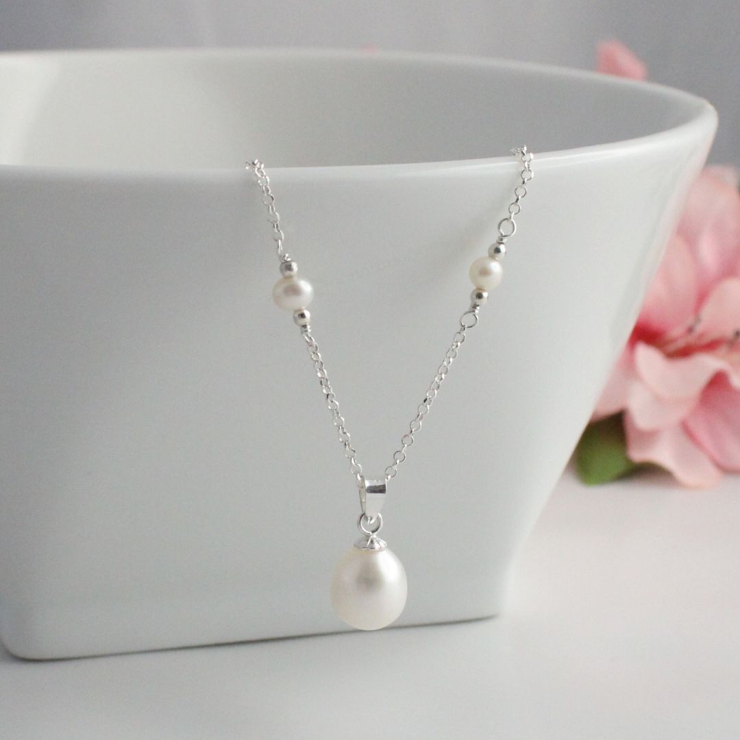 Pearl Drop Pendant on Pearl Station Chain Necklace - Silver - Muse