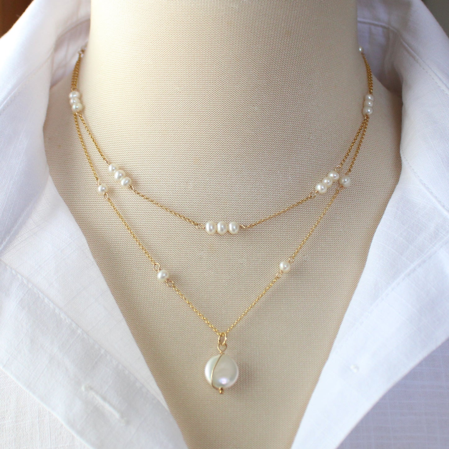 Three Pearl Station Chain Necklace - Rene