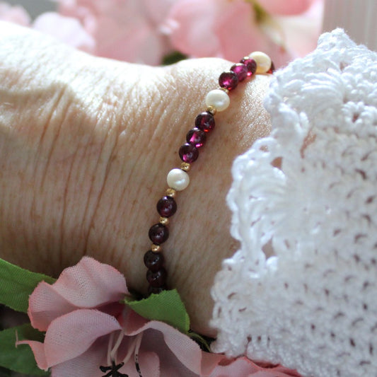 Rhodolite Garnet Pearl Bracelet - Maisie