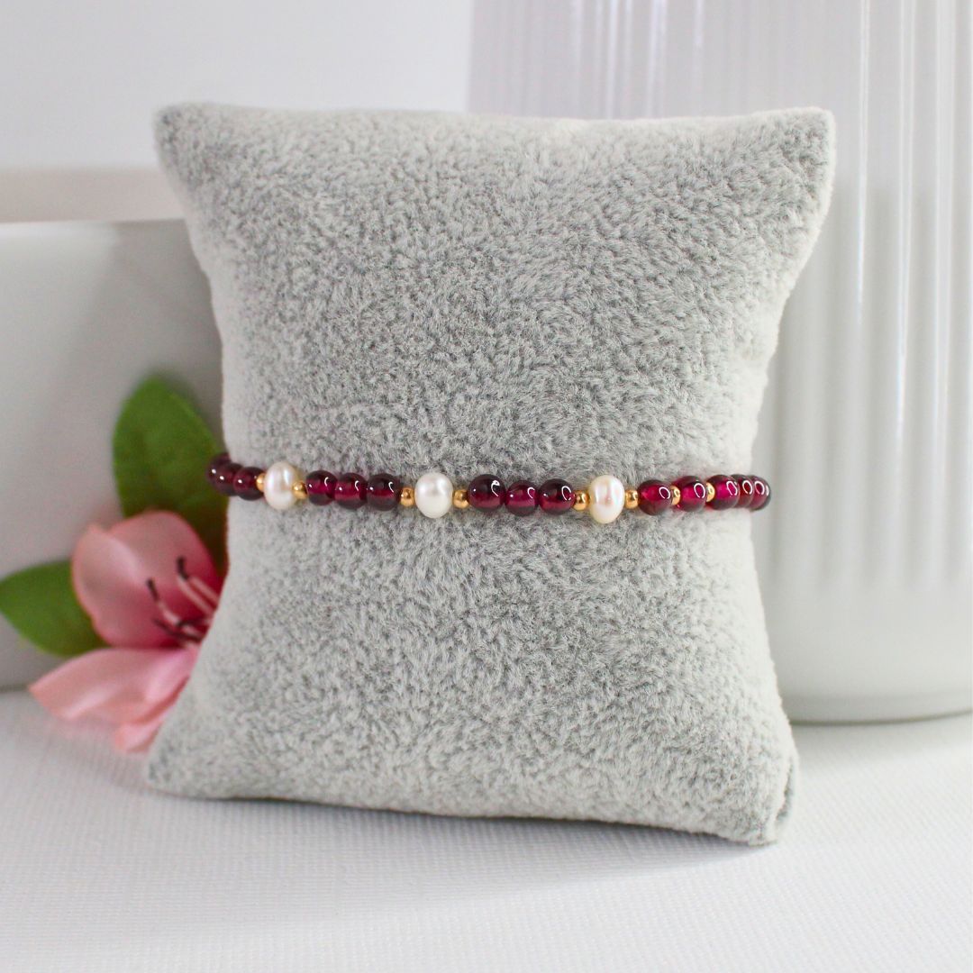 Rhodolite Garnet Pearl Bracelet - Maisie