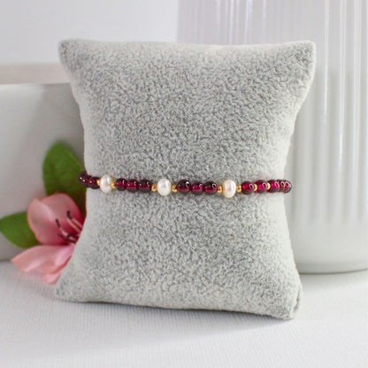 Rhodolite Garnet Pearl Bracelet - Maisie