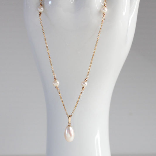 Pearl Drop Pendant on Pearl Station Chain Necklace - Gold Juliette