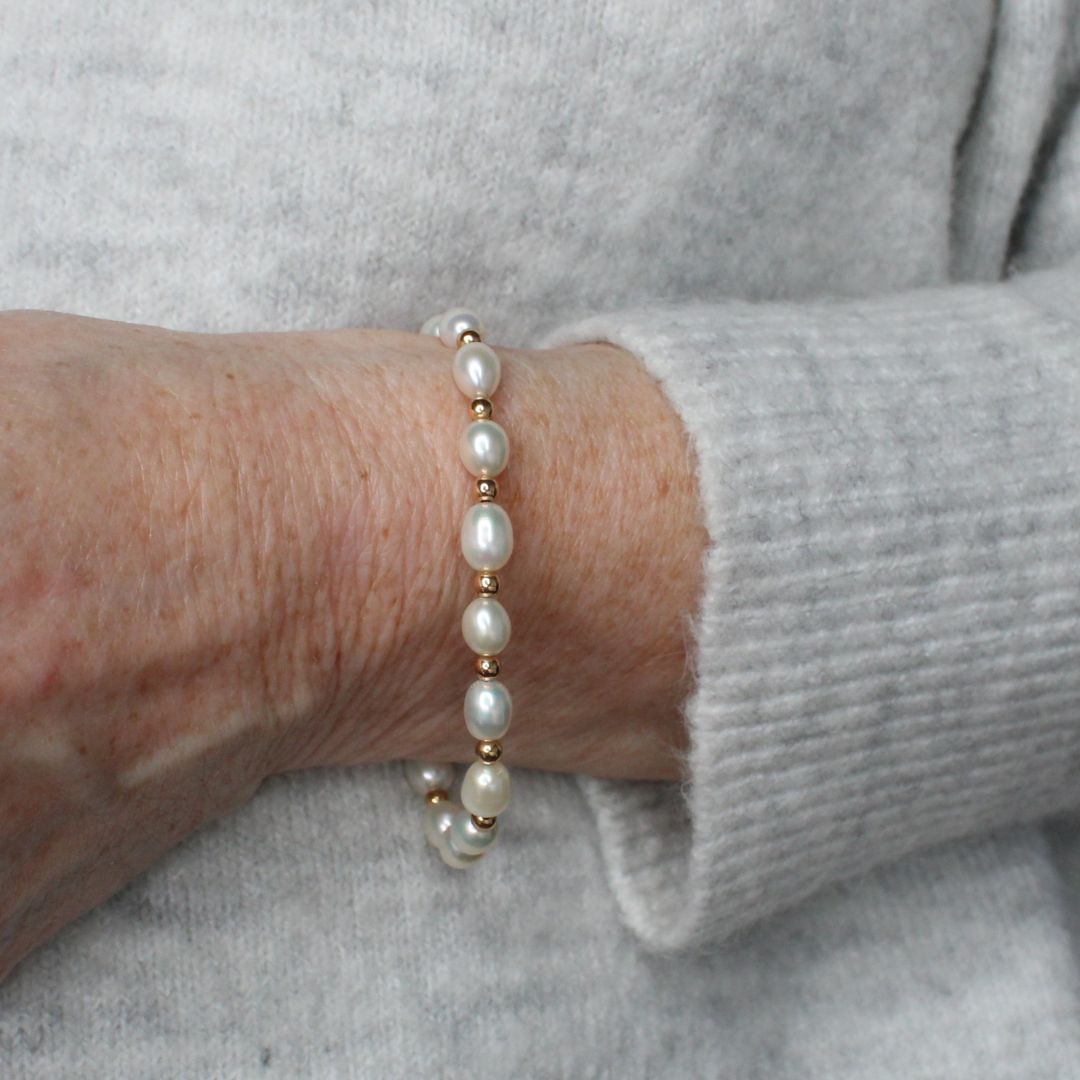 Tranquil - Pearl and Gold Filled Bead Bracelet