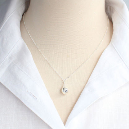 Tear of Venus Pendant Necklace
